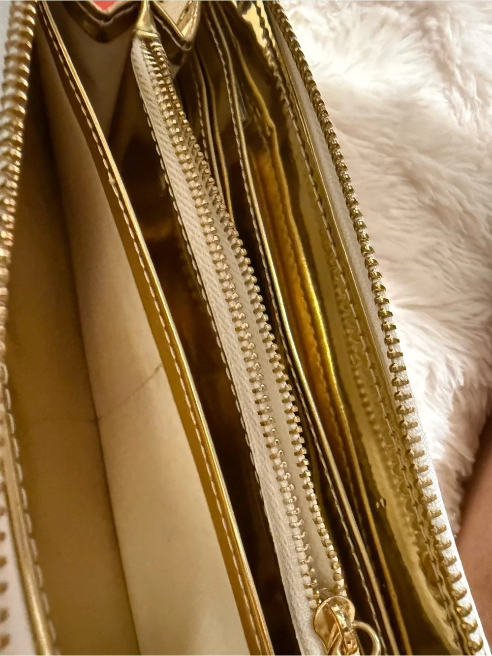 Universal Studios White and Gold 'Hogwarts to London' Statement Clutch Wallet